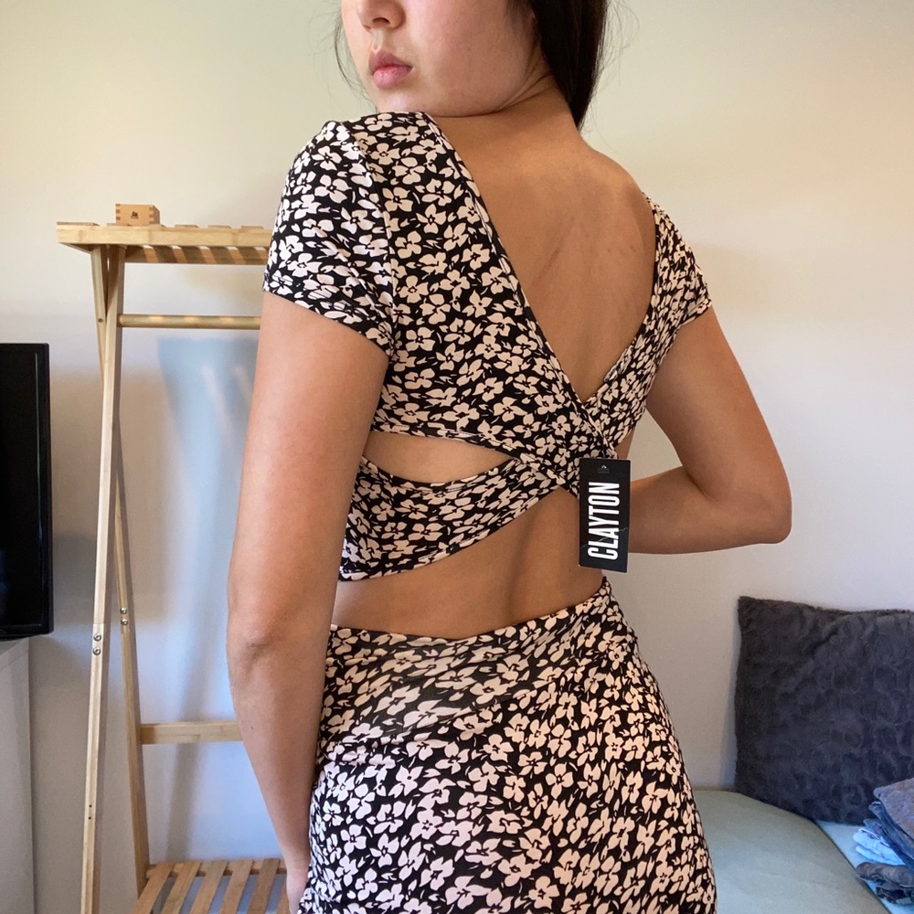 CLAYTON: Floral Cropped Shirt